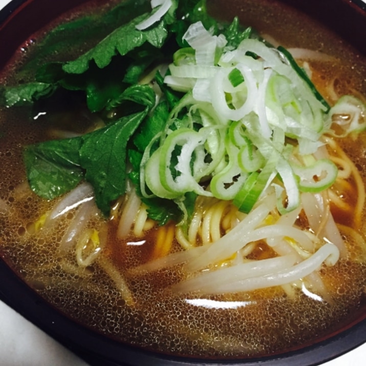 もやしたっぷり醤油とんこつラーメン レシピ 作り方 By Aki 57 楽天レシピ もやしたっぷり醤油とんこつラーメン レシピ 作り方 By Aki 57 楽天レシピ